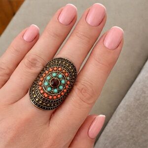🪸 Vintage Bohemian Ring with Turquoise & Coral Accents